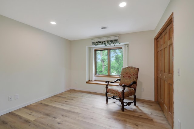 655 Trails End Rd, Minnetrista, MN 55364 - sitting room featuring light wood-style flooring, recessed lighting, and baseboards