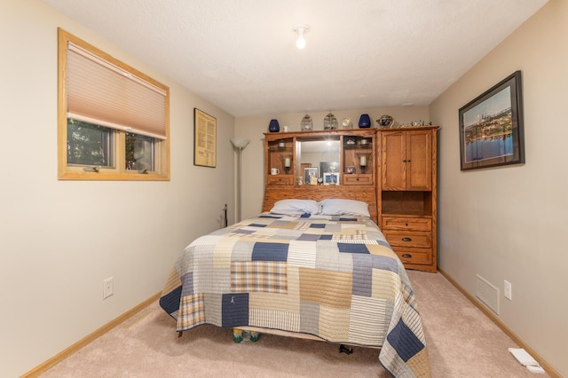 3008 Highland Blvd, Mound, MN 55364 - bedroom featuring light colored carpet and baseboards