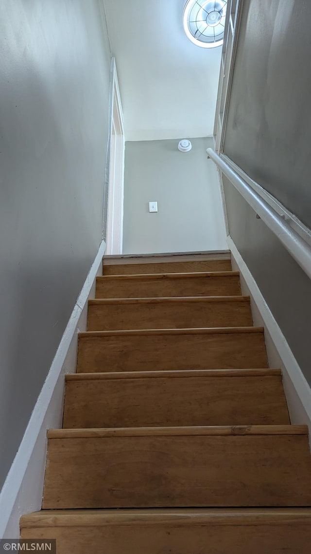 3454 Newton Ave N, Minneapolis, MN 55412 - view of stairway