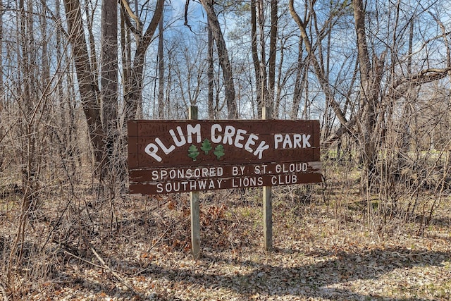 view of community / neighborhood sign