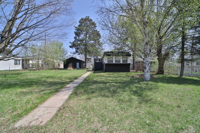 513 5th Ave, Ironton, MN 56455 - view of yard featuring an outbuilding