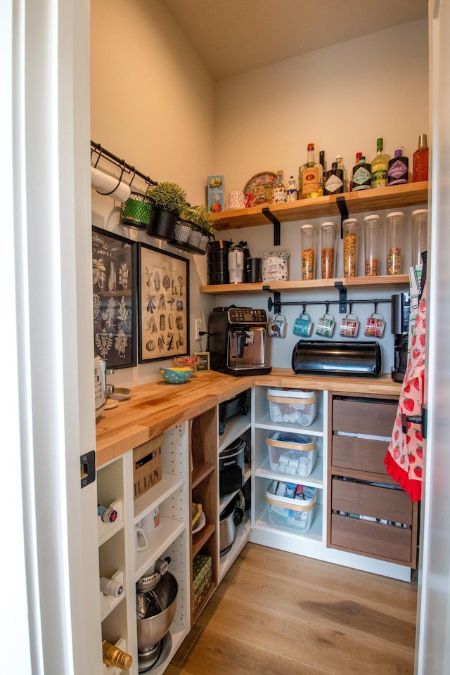 8825 Meadowlark Pkwy, Horace, ND 58047 - view of pantry