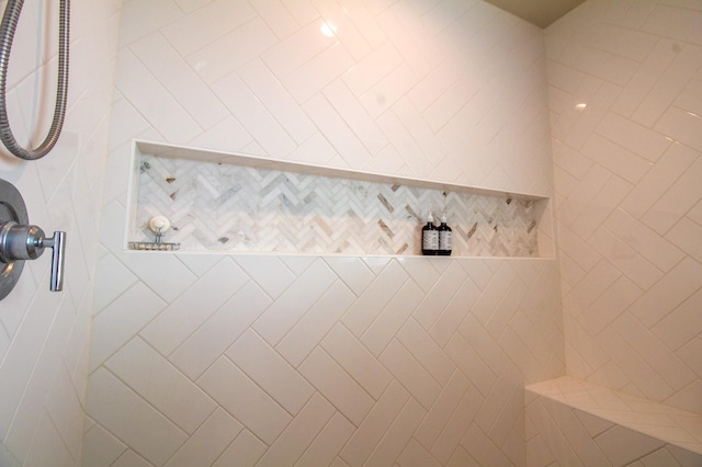 8825 Meadowlark Pkwy, Horace, ND 58047 - full bath featuring tiled shower