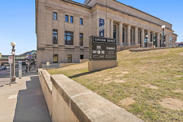 view of building exterior