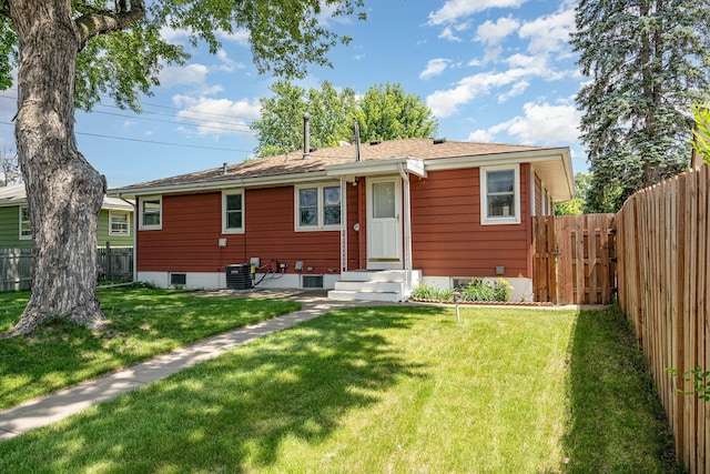 4926 Madison St NE, Columbia Heights, MN 55421 - view of front facade featuring a fenced backyard