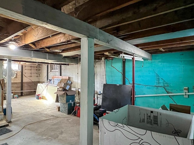 305 Kneale Ave N, Thief River Falls, MN 56701 - view of unfinished below grade area