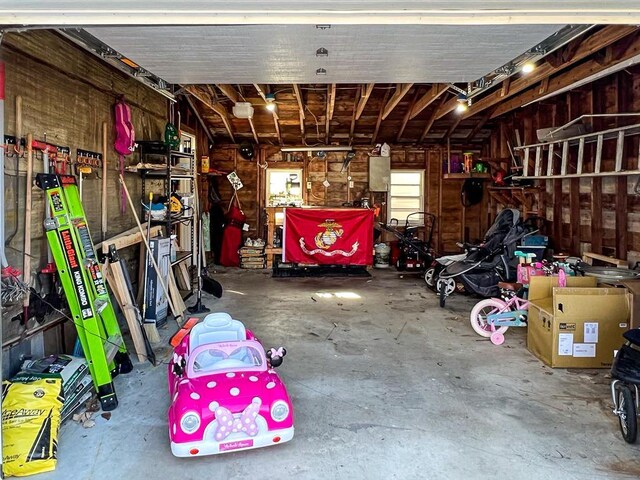 305 Kneale Ave N, Thief River Falls, MN 56701 - view of garage