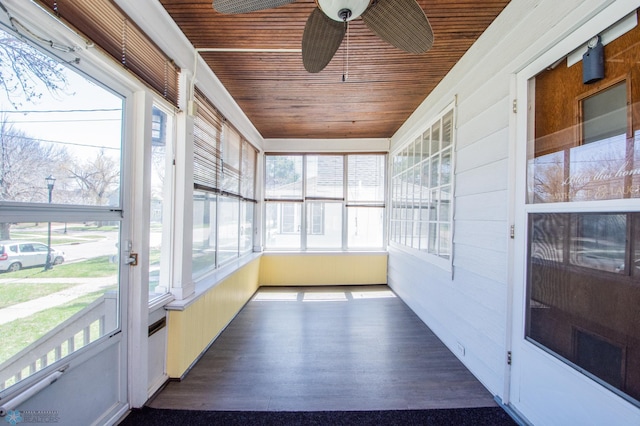 708 1st St N, Fargo, ND 58102 - unfurnished sunroom with a ceiling fan