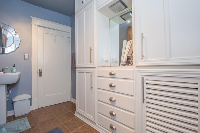 708 1st St N, Fargo, ND 58102 - bathroom with tile patterned floors