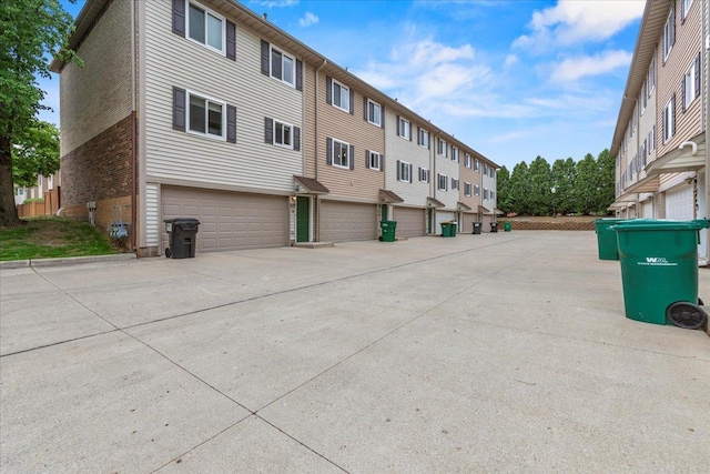 6491 Regency Ln, Eden Prairie, MN 55344 - view of concrete road