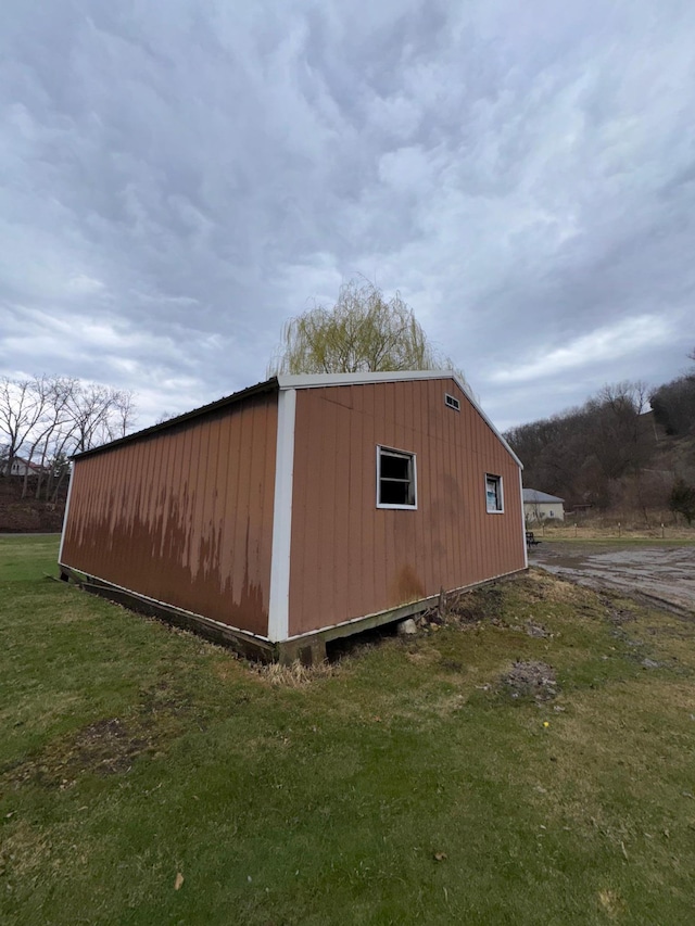 view of outdoor structure