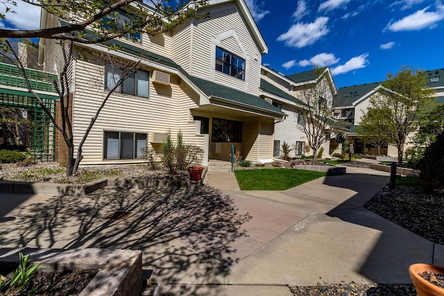 view of front of house featuring a residential view