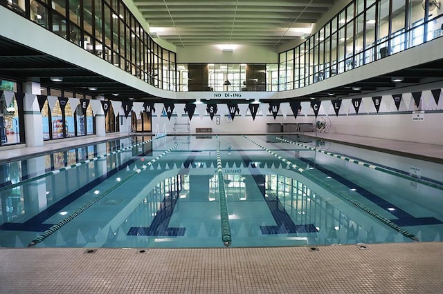7631 Edinborough Way Unit 5319, Edina, MN 55435 - view of swimming pool