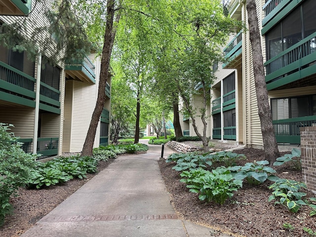 7631 Edinborough Way Unit 5319, Edina, MN 55435 - surrounding community