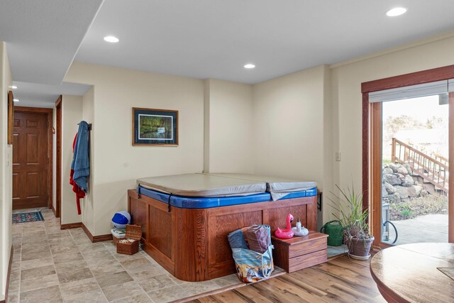 misc room featuring recessed lighting and baseboards