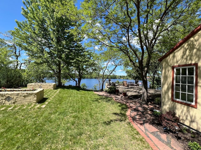 1260 Como Blvd E, Saint Paul, MN 55117 - view of green lawn with a water view
