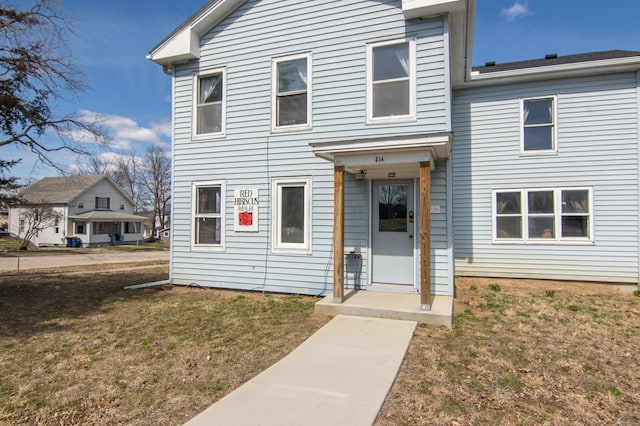314 High St, Lake City, MN 55041 - view of front of property featuring a front yard