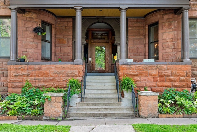 231 Arundel St Unit 1, Saint Paul, MN 55102 - property entrance with covered porch