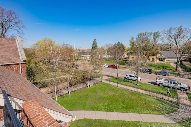 818 Summit Ave, Saint Paul, MN 55105 - view of yard