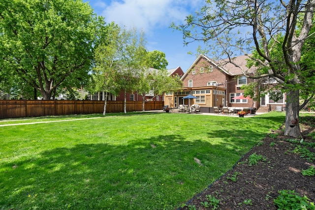 818 Summit Ave, Saint Paul, MN 55105 - view of yard with entry steps and a patio area