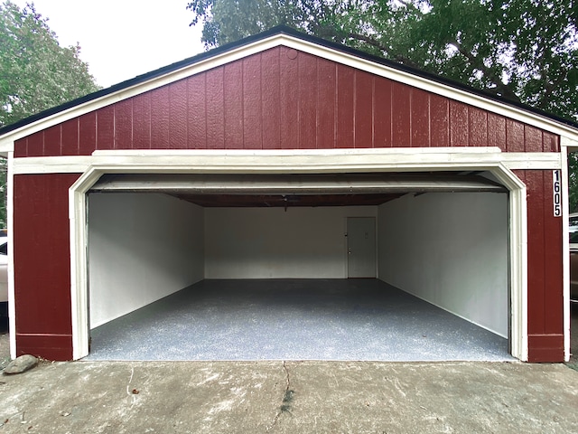 1605 Dupont Ave N, Minneapolis, MN 55411 - view of garage