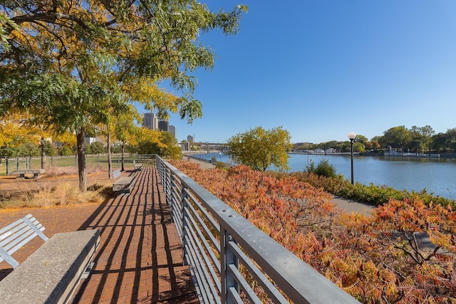 240 Spring St Unit 331, Saint Paul, MN 55102 - view of home's community featuring a water view