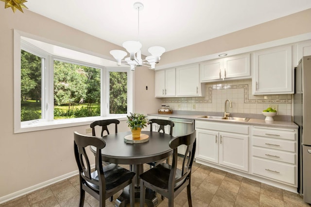 2233 Valley View Pl, Saint Paul, MN 55119 - photo 8