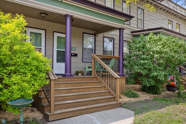804 8th St N Unit 2, Fargo, ND 58102 - property entrance with covered porch