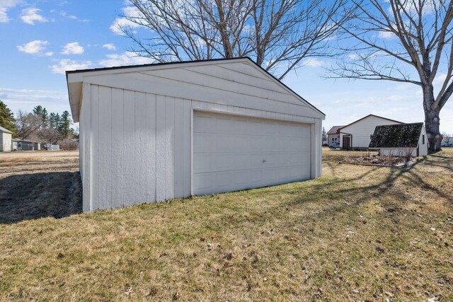 view of detached garage