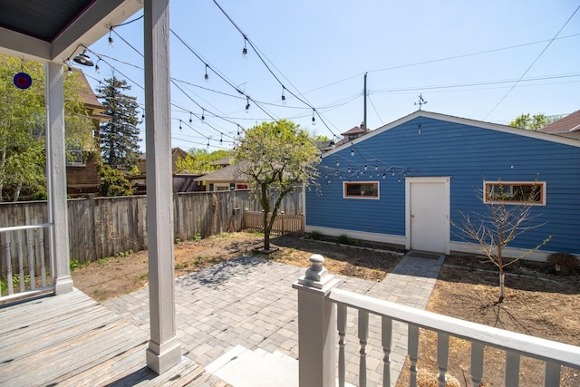 794 Laurel Ave, Saint Paul, MN 55104 - view of outbuilding featuring fence
