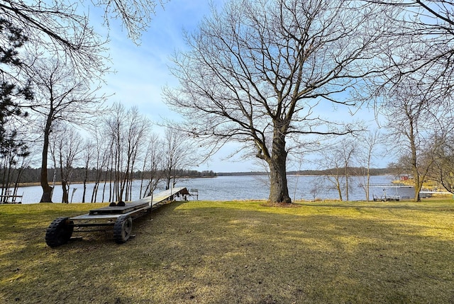 view of yard with a water view