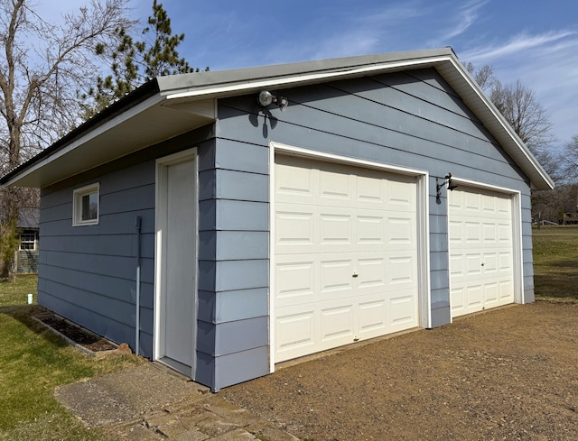 view of detached garage