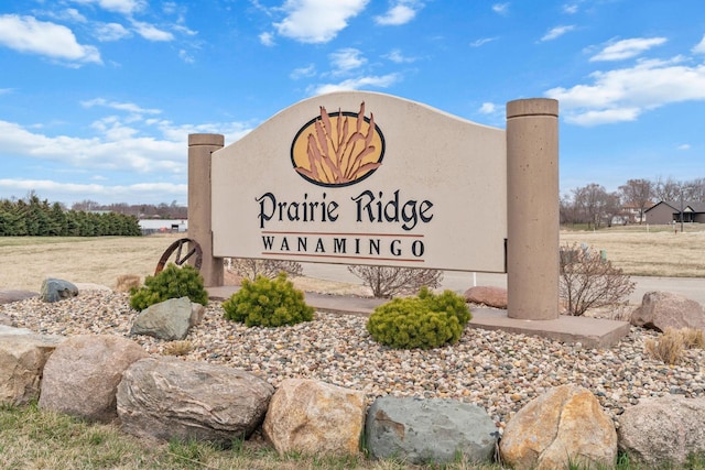 907 7th Ave, Wanamingo, MN 55983 - view of community sign