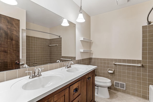 5411 Southwood Dr, Bloomington, MN 55437 - bathroom featuring visible vents, a sink, and toilet