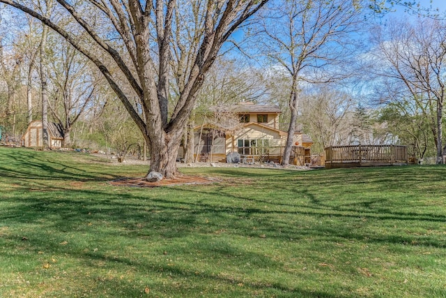5411 Southwood Dr, Bloomington, MN 55437 - view of yard featuring a deck