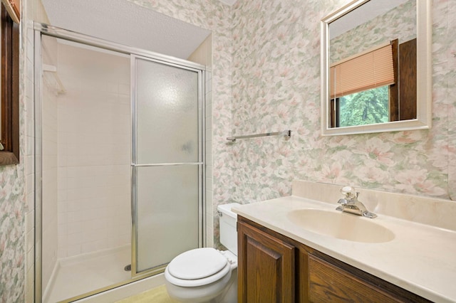 5410 Creek View Ln, Edina, MN 55439 - full bath featuring wallpapered walls, toilet, a shower stall, and vanity