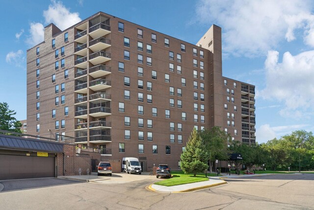 6615 Lake Shore Dr S Unit 601, Richfield, MN 55423 - view of property with uncovered parking