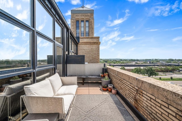 730 Stinson Blvd Unit 504, Minneapolis, MN 55413 - balcony featuring outdoor lounge area