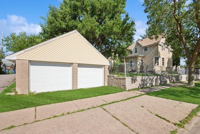 742 Laurel Ave, Saint Paul, MN 55104 - view of detached garage