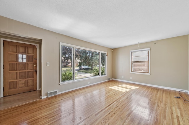 1212 Lealand Rd E, Maplewood, MN 55109 - photo 3