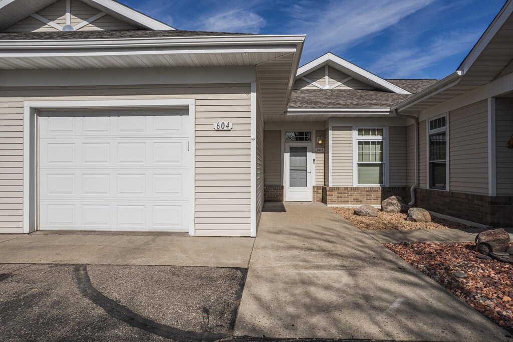 604 Shore Dr, Detroit Lakes, MN 56501 - photo 1