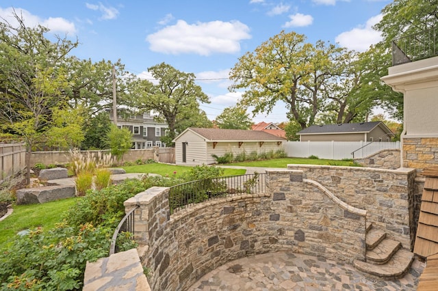 1647 26th St, Minneapolis, MN 55405 - view of yard featuring a patio area