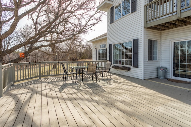 deck featuring outdoor dining space