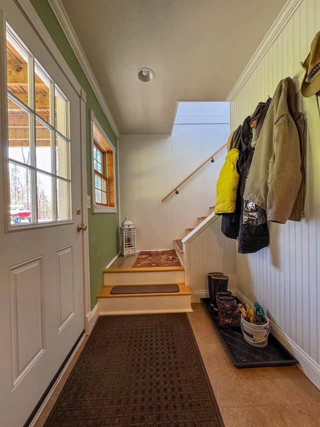 17783 Lookout Tower Rd NE, Hines, MN 56647 - mudroom with ornamental molding, baseboards, and recessed lighting