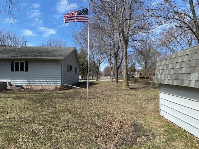 2509 6th St SW, Willmar, MN 56201 - view of yard