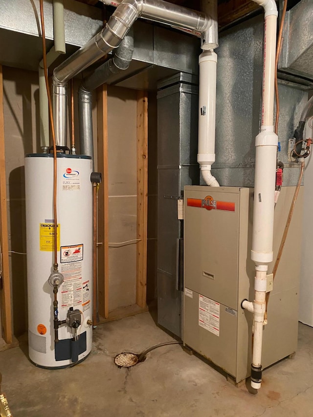 2509 6th St SW, Willmar, MN 56201 - utilities featuring gas water heater