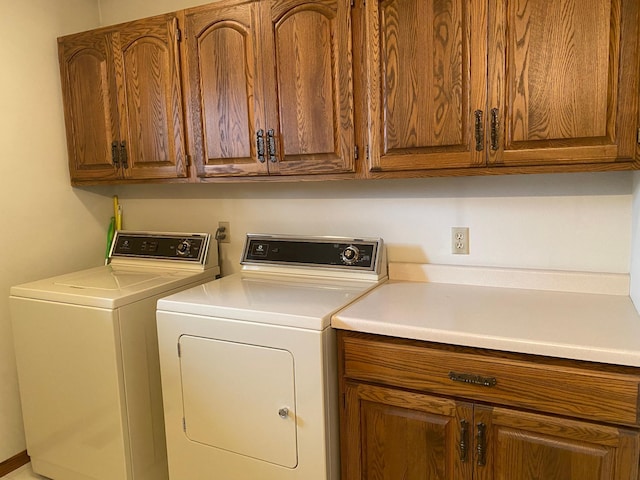 2509 6th St SW, Willmar, MN 56201 - laundry room with cabinet space and independent washer and dryer