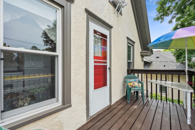 3304 Longfellow Ave, Minneapolis, MN 55407 - view of wooden deck