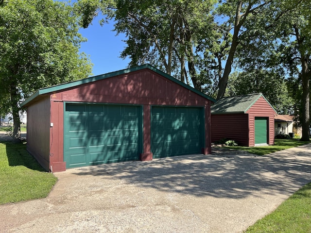 310 Highcroft Dr, Windom, MN 56101 - view of detached garage