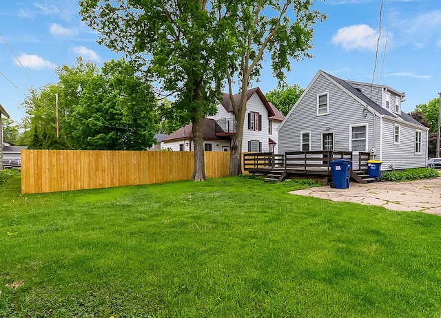 423 1st St NW, Faribault, MN 55021 - rear view of house with a deck